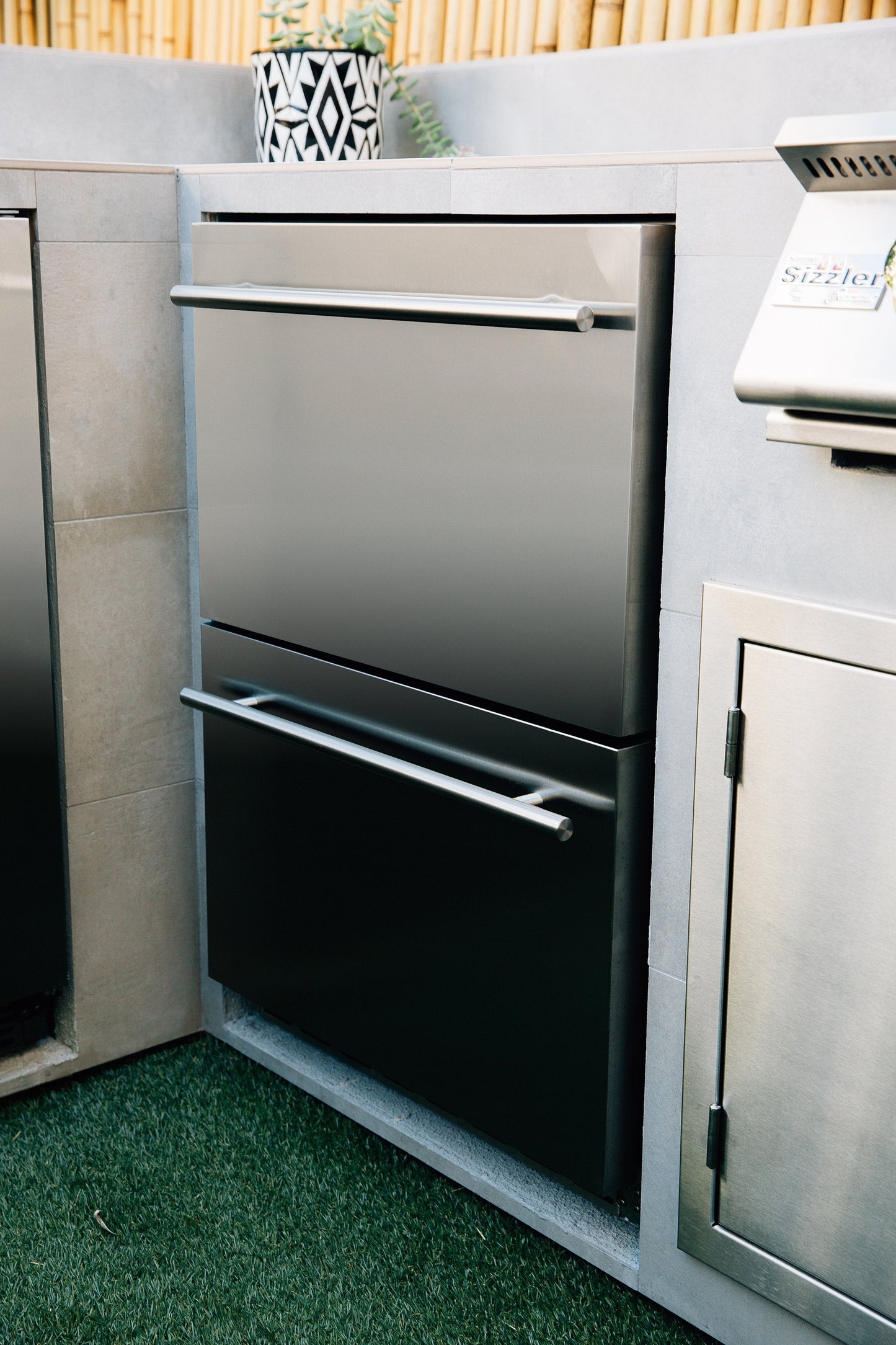 5.3c Deluxe Outdoor Rated 2-Drawer Fridge by Summerset