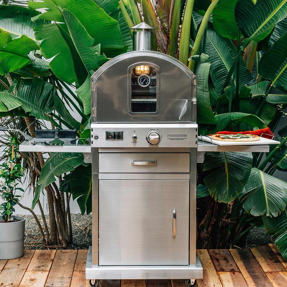 The Freestanding Outdoor Oven by Summerset