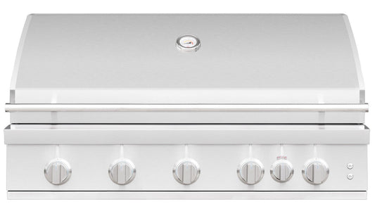Summerset Sizzler Pro 40-inch built-in gas grill, front view